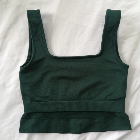Knix Good to Go Seamless Tank in Green  Small - Picture 10 of 16